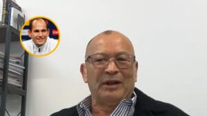 Eddie Jones names the three greatest players he has ever coached George Smith Stephen Larkham Fourie Du prezz