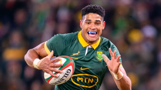 Sacha Feinberg-Mngomezulu break during Springboks Test match