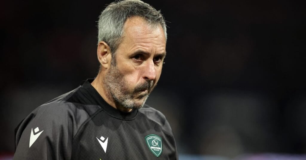 Sebastien Piqueronies, Pau manager