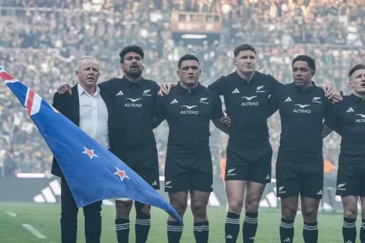 All Blacks team for Cape Town: two head knocks picked the forward pack