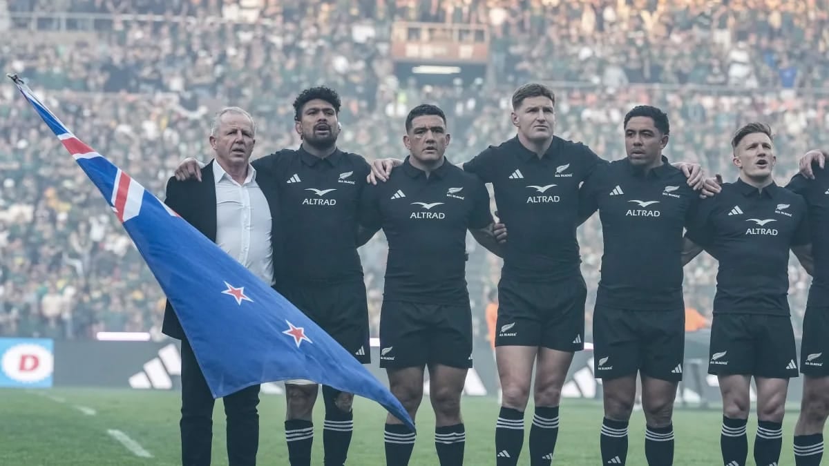 All Blacks team for Cape Town: two head knocks picked the forward pack