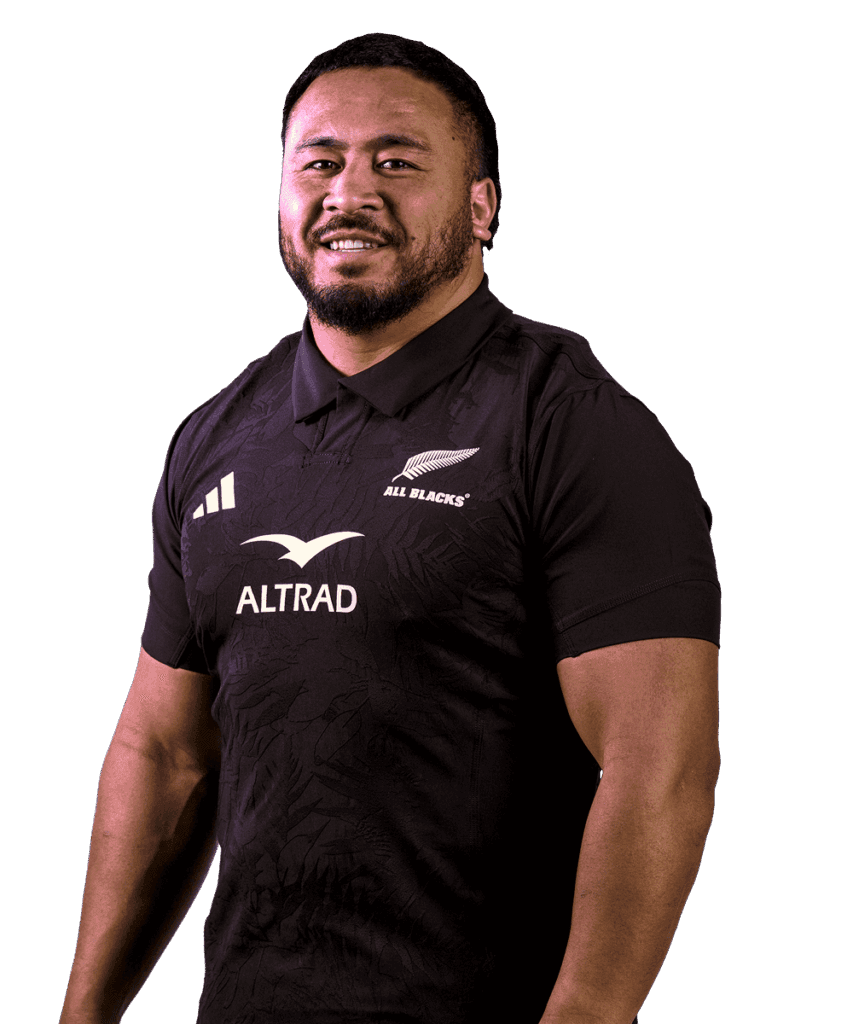 Asafo Aumua carries the ball for the All Blacks against the Springboks