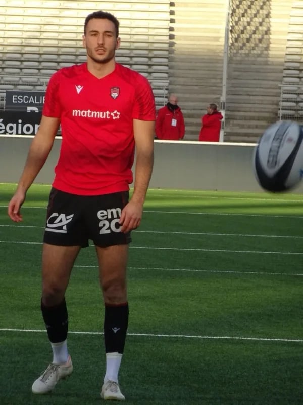 Léo Berdeu, Fly-half for Lyon
