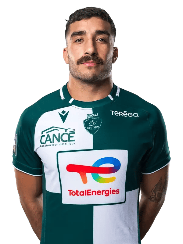 Sacha Zegueur, No 8 for Pau