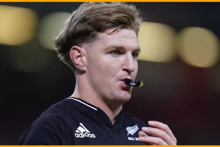 Jordie Barrett carries into contact for the All Blacks against the Springboks at Ellis Park