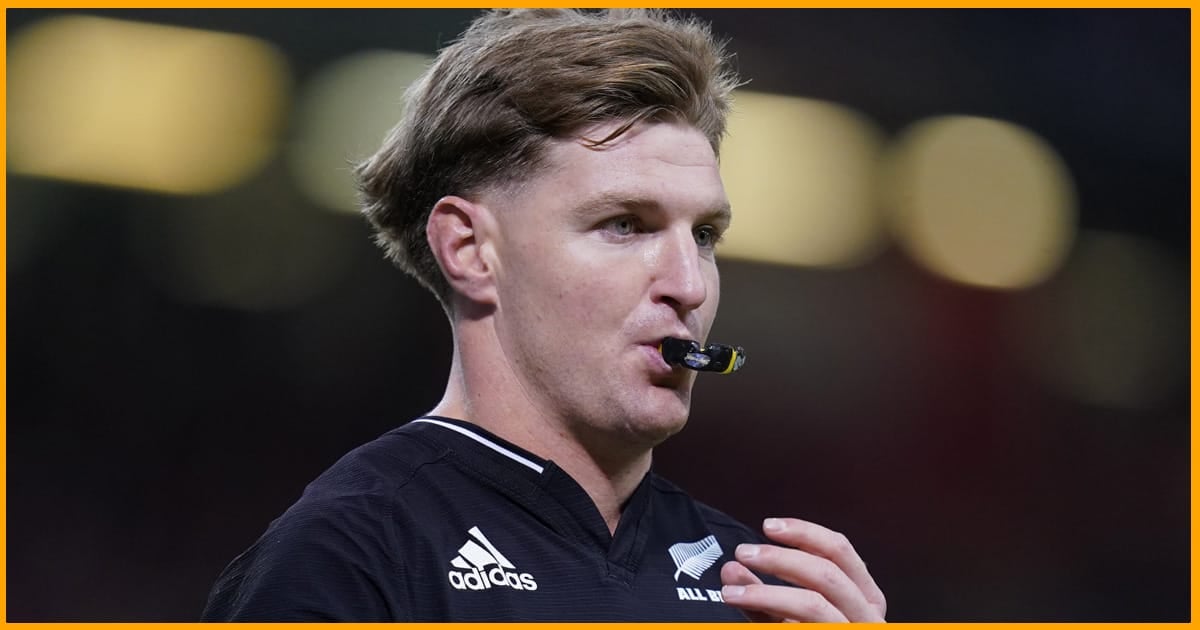 Jordie Barrett carries into contact for the All Blacks against the Springboks at Ellis Park