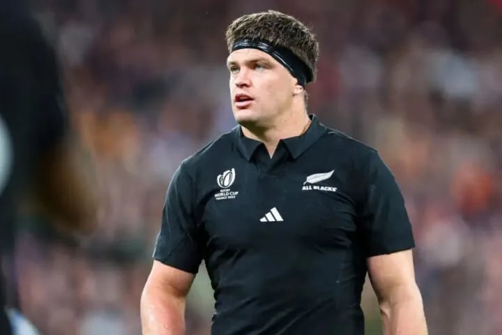 Scott Barrett Is Disrespected In New Zealand, Says The Crusaders Coach Who Works With Him. Ardie Savea Should Still Keep The Captaincy.