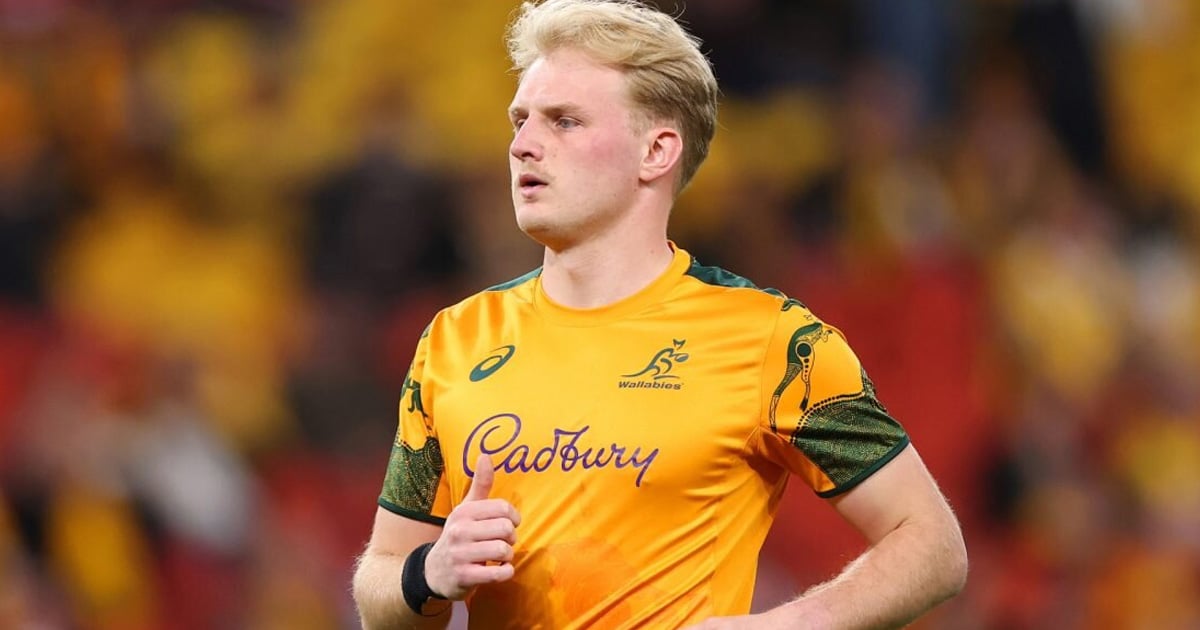 Tom Lynagh starts for the Reds after 18 minutes of rugby all year. Les Kiss names a fly-half for the Springboks 15 days later. Ballymore cannot tell him.