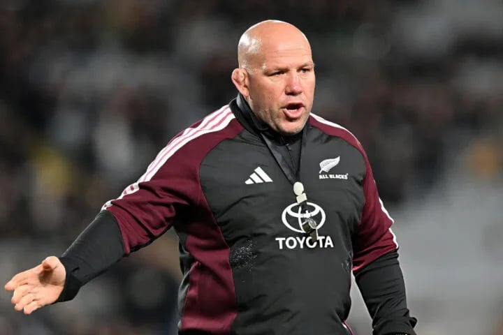 All Blacks forwards coach Jason Ryan training in Cape Town The All Blacks Maul Defence Was Not Overpowered In Cape Town. Jason Ryan Timed The Failure At Two Seconds.