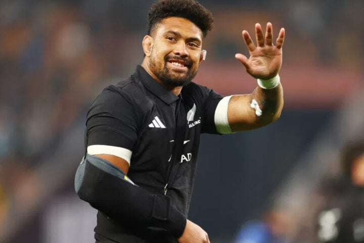 Ardie Savea injury: the All Blacks captain scored twice, left on the half hour and is out of Baltimore. Rennie on the shoulder, Tupaea's knee and Sititi.