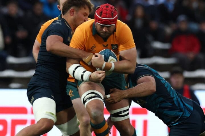 Argentina vs Australia match report: 28-28 in Mendoza. The Pumas led 28-21, lost two men in a minute, and Australia could not finish it with 15 against 13.