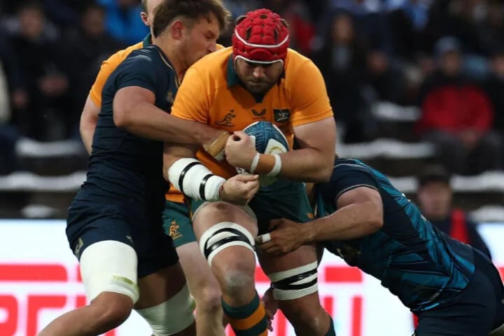 Argentina vs Australia match report: 28-28 in Mendoza. The Pumas led 28-21, lost two men in a minute, and Australia could not finish it with 15 against 13.