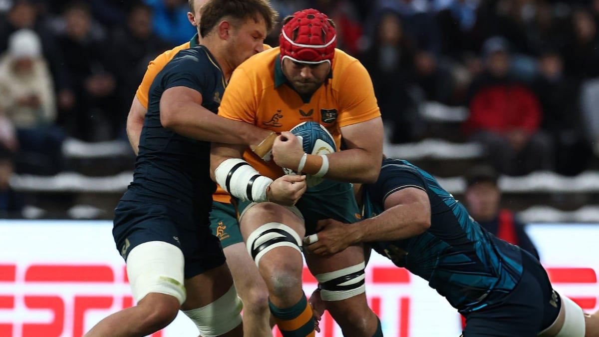 Argentina vs Australia match report: 28-28 in Mendoza. The Pumas led 28-21, lost two men in a minute, and Australia could not finish it with 15 against 13.