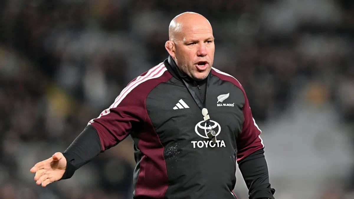 All Blacks forwards coach Jason Ryan training in Cape Town The All Blacks Maul Defence Was Not Overpowered In Cape Town. Jason Ryan Timed The Failure At Two Seconds.